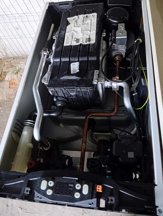 Centrala  gaz condensare Ariston Cares Premium