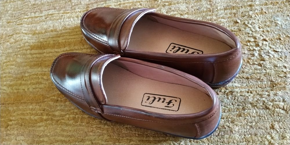 Дамски обувки номер 39