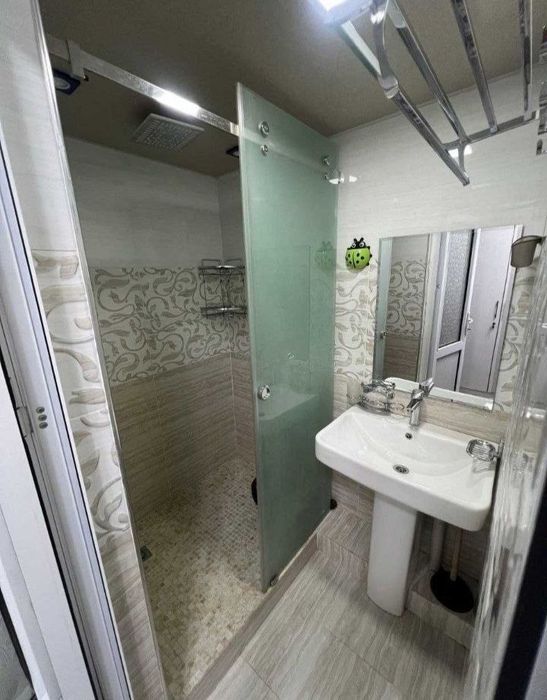 ПРОДАЖА 2/7/9 на Юнусабад-13, Навостройка, 2 хонали сотилади