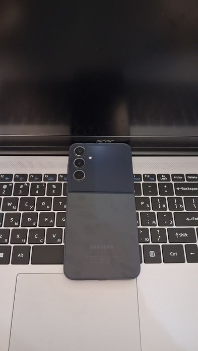Samsung A35 128g holati zor