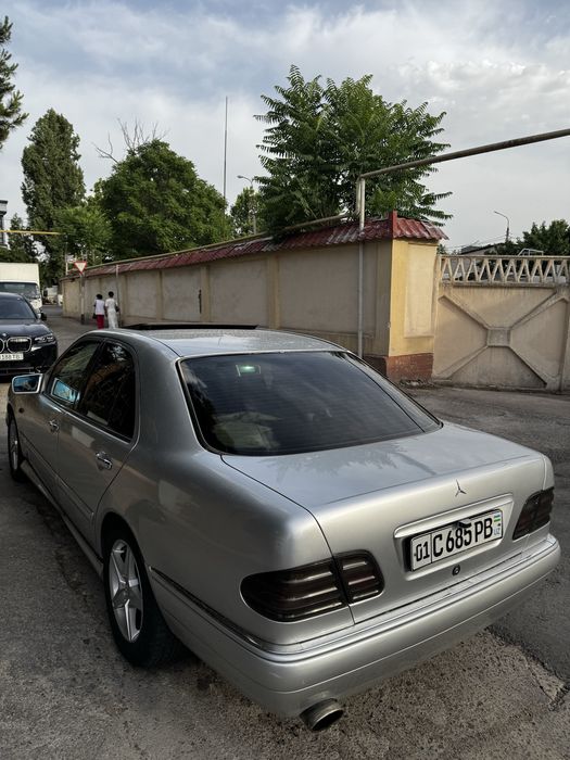 Mercedes Benz w210 e200