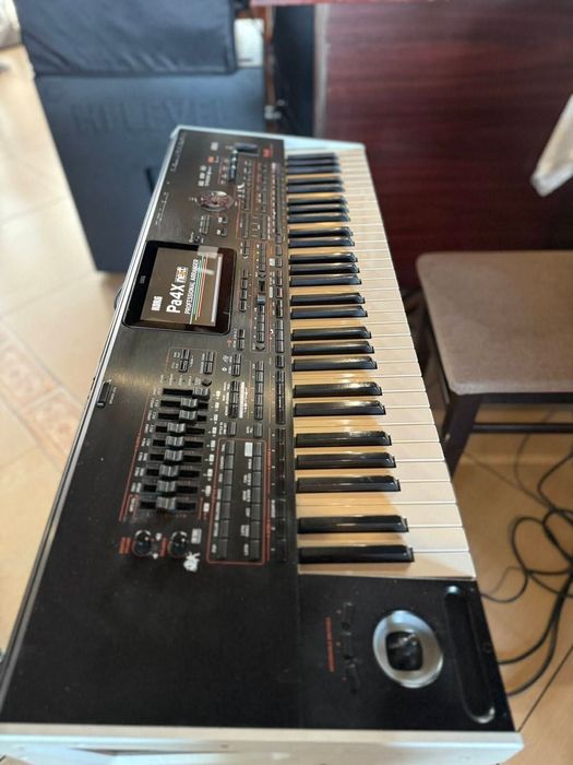 KORG PA4X 61.В много добро състояние+ Оригинален Ради Сет!
4500лв.