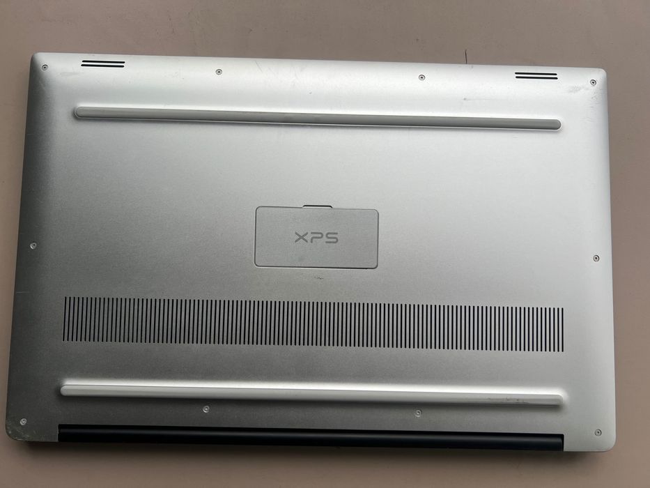 Laptop Dell XPS 15 7590 i7-9750H GTX 1650