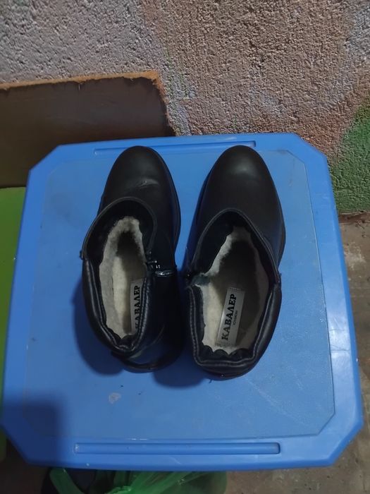 Боти кожени черни