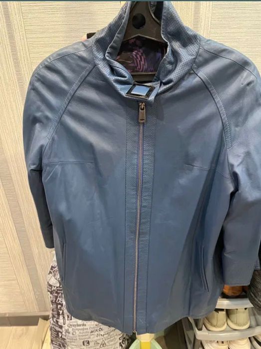 Продам куртки кожаные