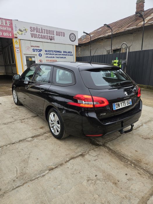 Peugeot 308 2016