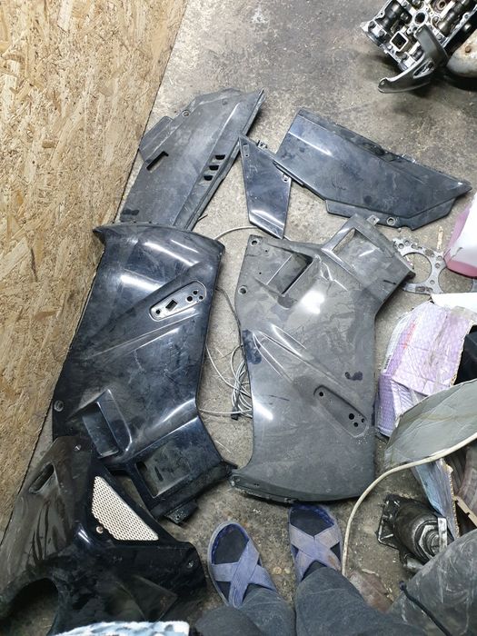 Продам запчасти кавасаки gpz750