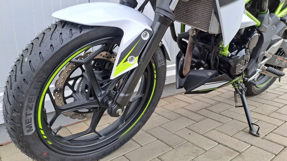 Kawasaki Z125 an 2020 categ A1