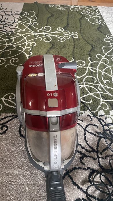 Пылесос LG W2000 Бу