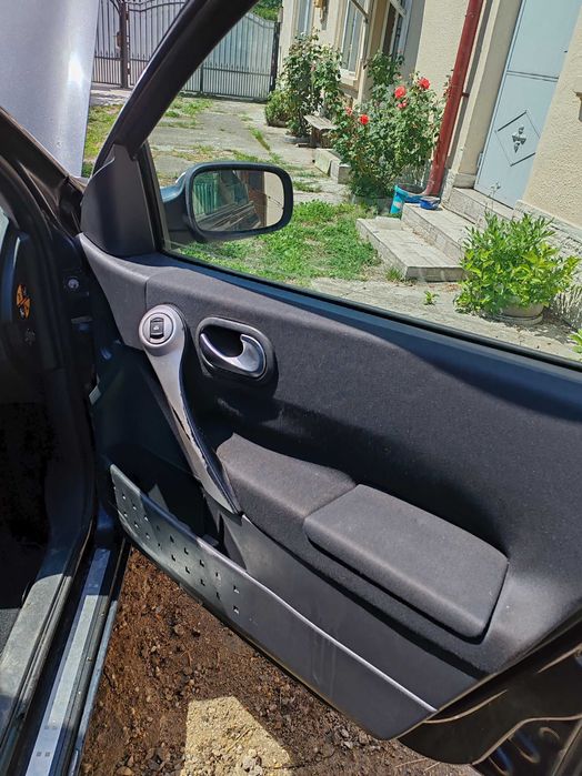 Se vinde pentru dezmebrari