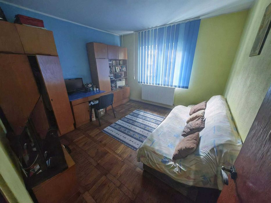 De Vanzare Apartament 2 Camere Decomandate - Zona Piata Centrala - Baia Comunala