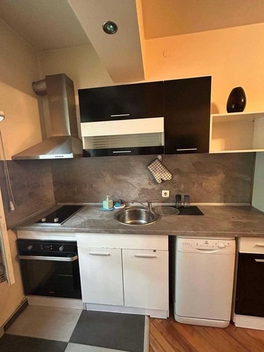 Продава се Тристаен апартамент в Пловдив, Христо Смирненски - 58 кв.м за 1319 €/кв.м - Снимка #3