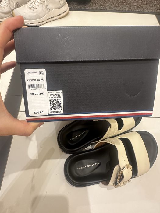 Шлепанцы Tommy Hilfiger