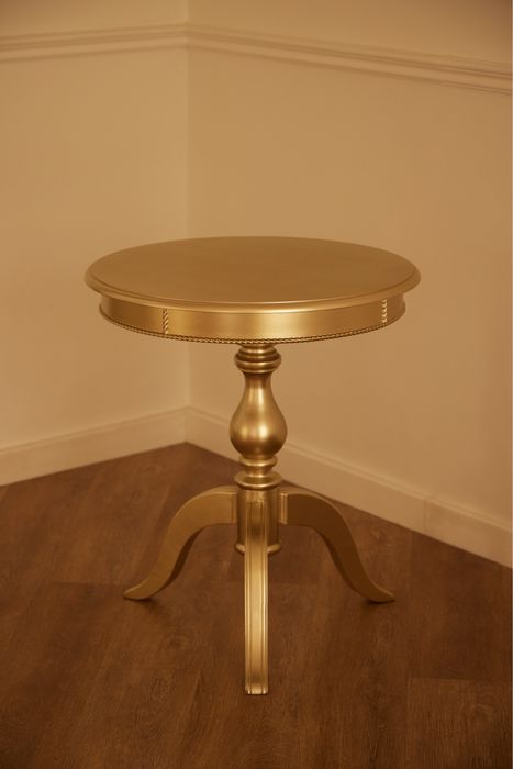 Продается столик