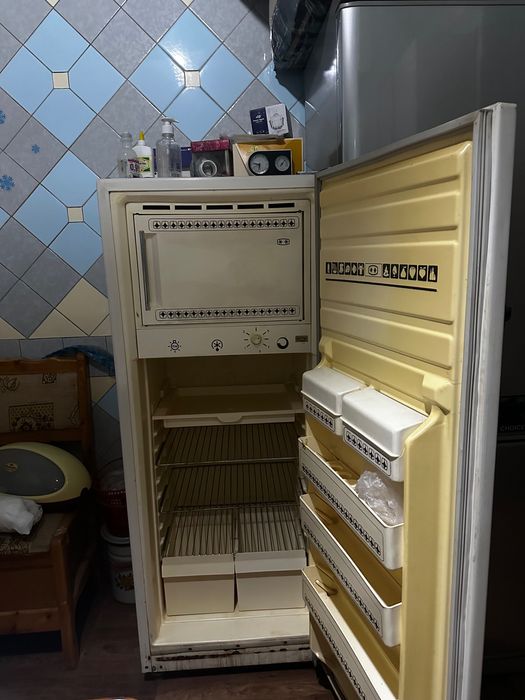 Холодильник снежинка 304