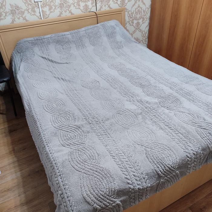 Продам кровать 2 х спальная с матрасом