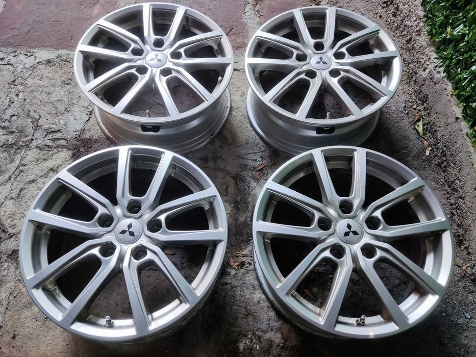Мицубиши 16 5x114,3 оригинални лети джанти 5х114,3 Mitsubishi .
