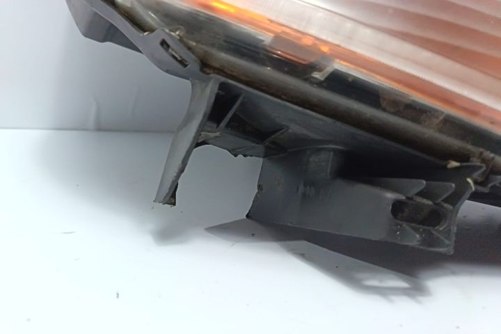 Far dreapta cu defect 8200150617 Renault Kangoo prima generatie (face