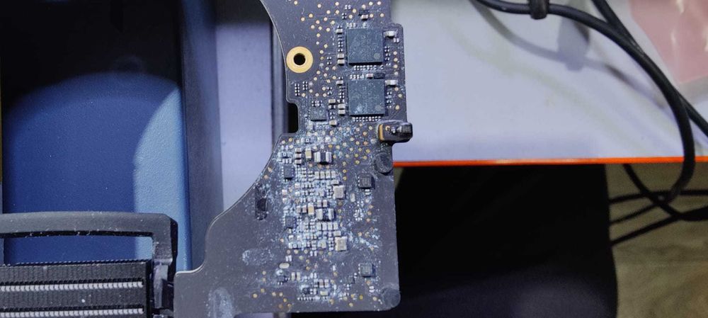 Service MacBook Arad | Inlocuire Tastatura, Baterie, Reparatii Lichid