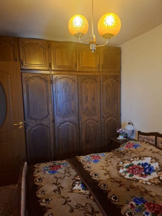 Vând apartament 3 camere
