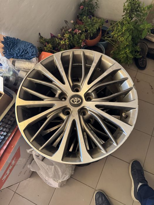 Продам диски камри 70