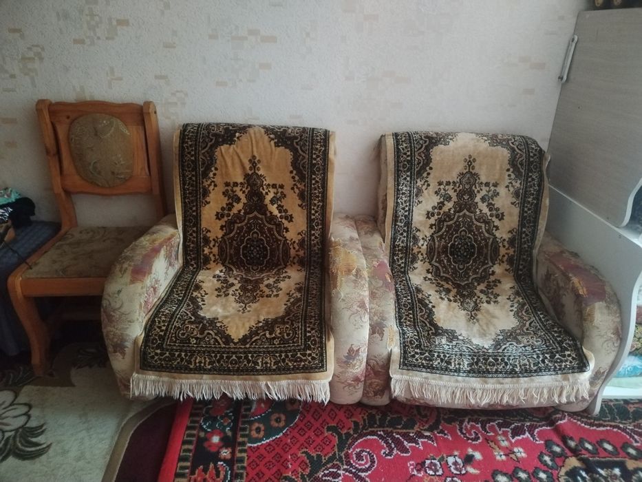 2 та мебель кресло, уголок +2 та стул, 2 та детская кровать