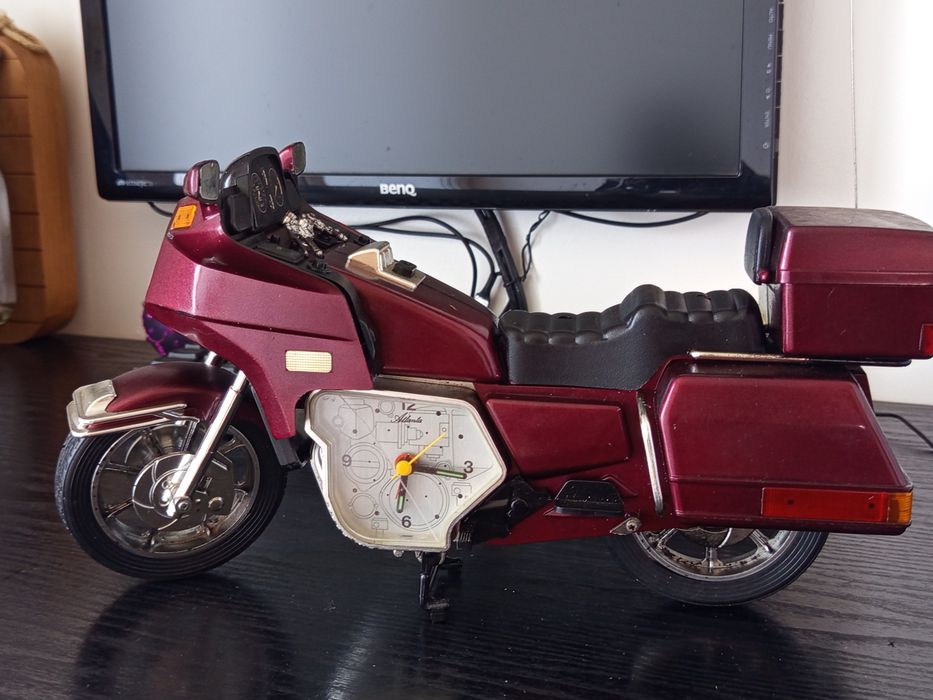 Macheta vintage motocicleta Honda, lungime 37