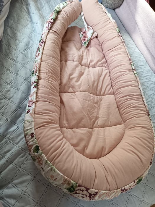 Vând suport pentru baie bebe-30ron