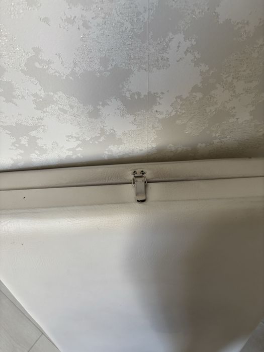 Кушетка очень в хорошем состояний