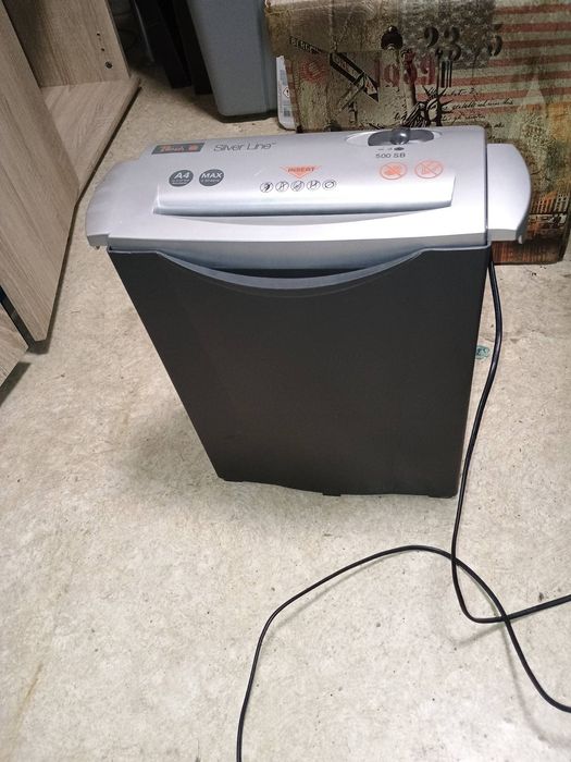 Шредер за унищожаване на хартия 5 листа