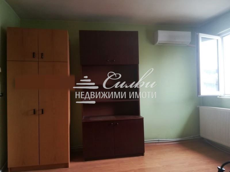 Дава се под наем Двустаен апартамент в Търговище, Изток 1 - 50 кв.м за 188.7 € - Снимка #3