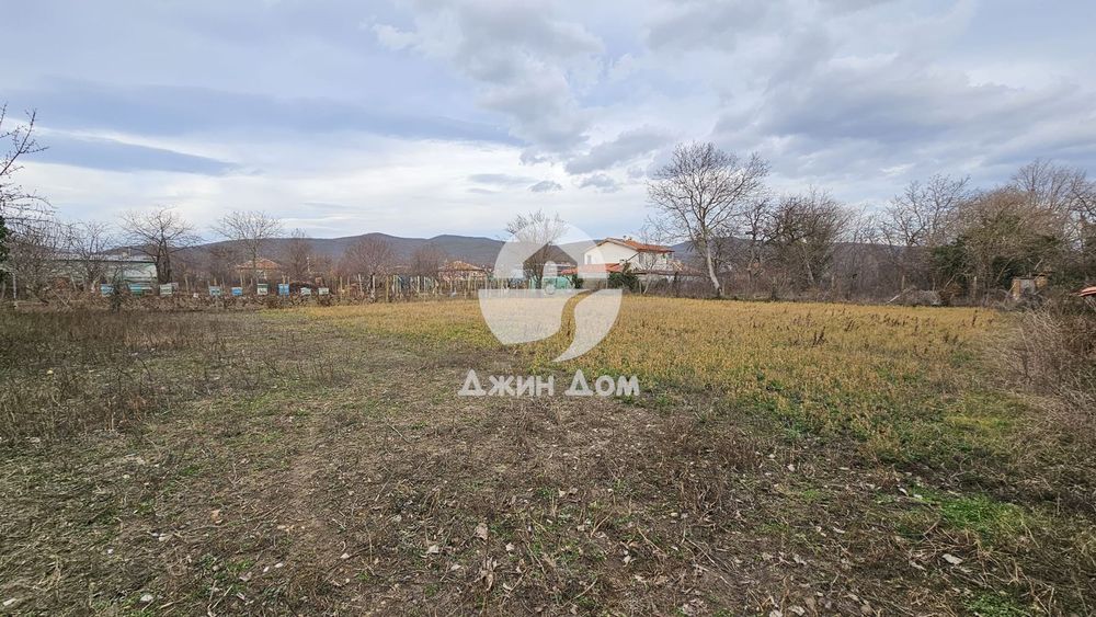 Продава се Къща в с. Гюльовца, Област Бургас - 80 кв.м за 1063 €/кв.м - Снимка #2