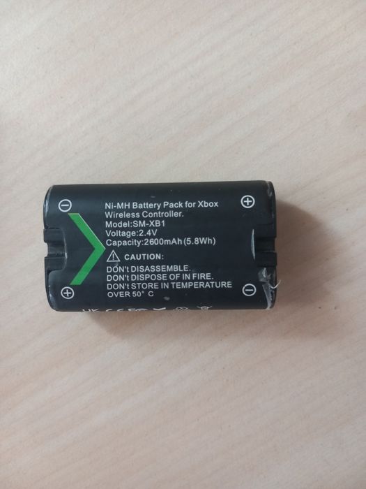 Set încărcător dual + 2 baterii reîncărcabile pentru Xbox One / One S / One X