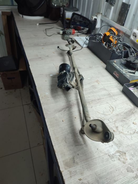 Трапеция дворников Прадо 120