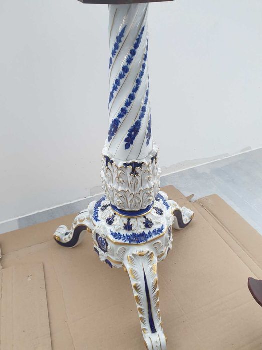 Голяма порцеланова маса/цветя-злато/италианска-немска ГДР