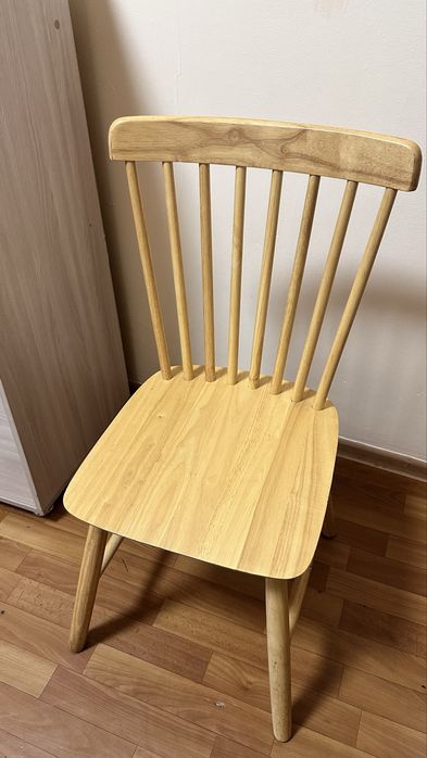 Стол и стулья продам