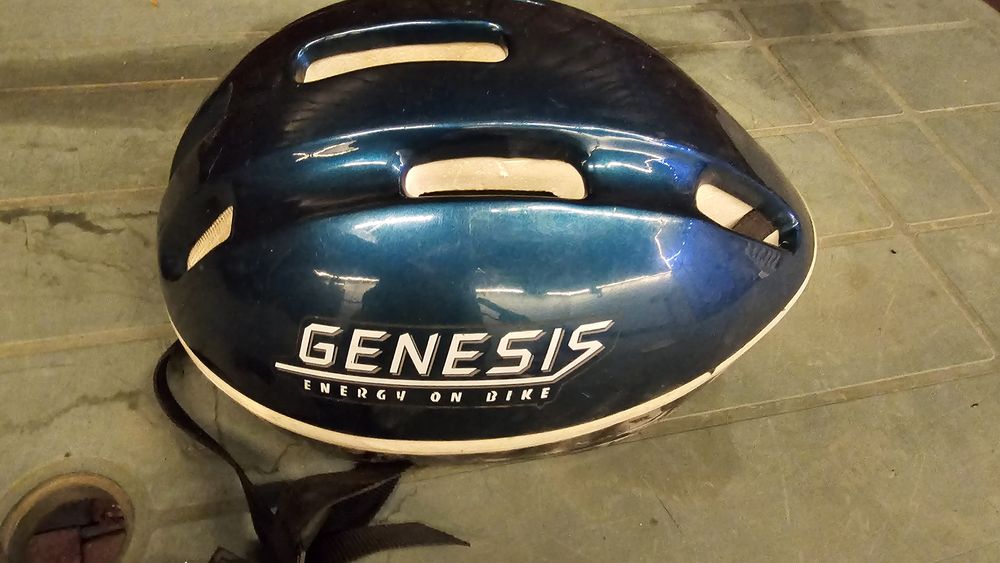 Casca de bicicleta Genesis