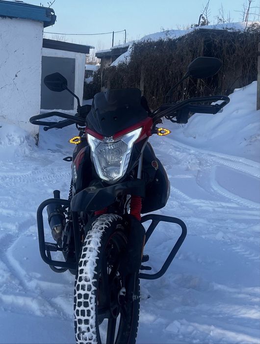 Продам мотоцикл chestnut bullet 200