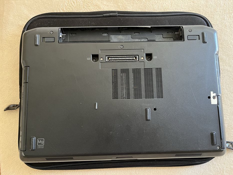 Ноутбук DELL Latitude E6330