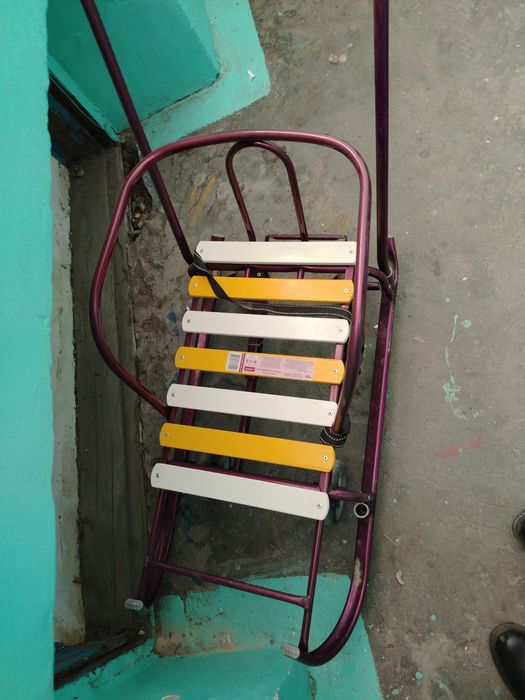 Продаю санки и снегокат