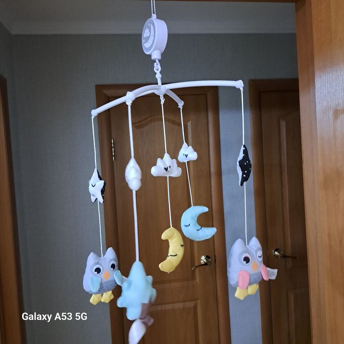 Продам детский музыкальный мобиль