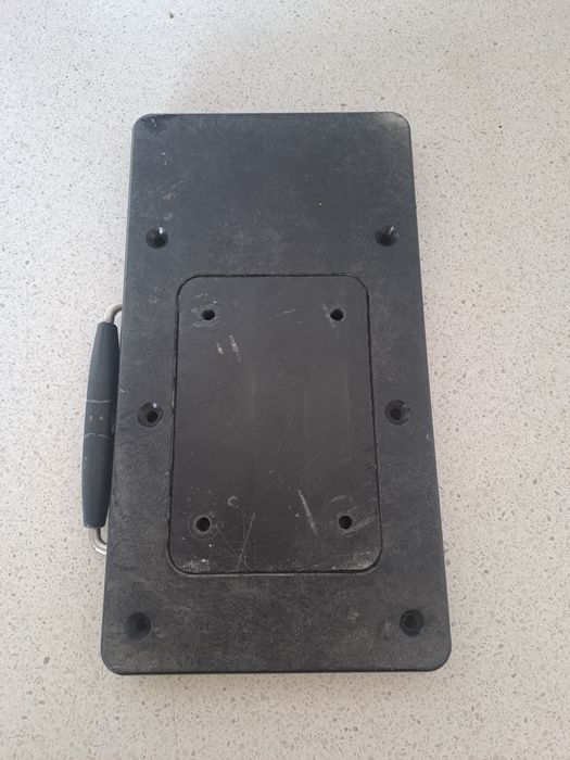 Vând placa montaj motor electric minnkota cu eliberare rapida