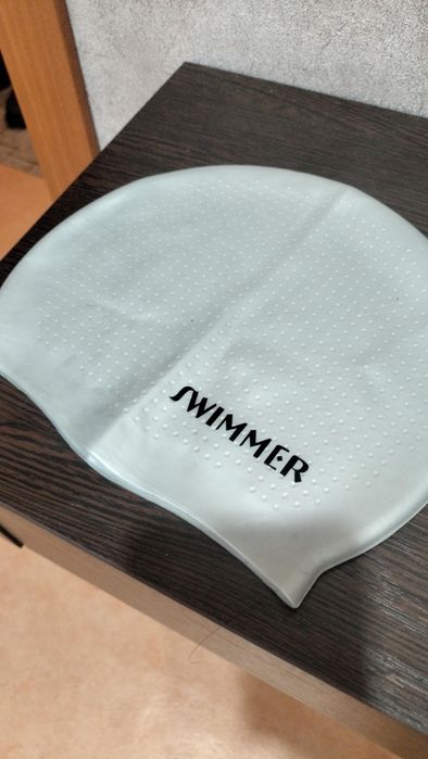 Продам шапочку для бассейна