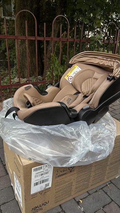 Scoica bebelus Britax romero