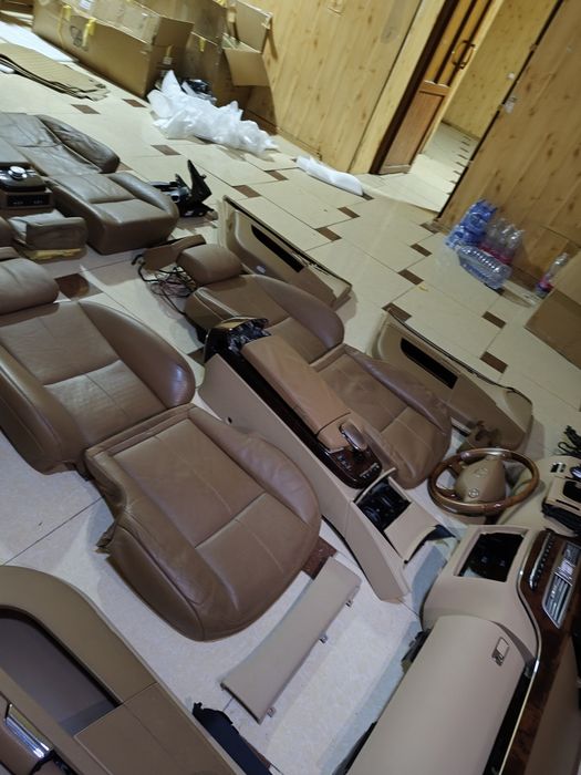 Мерседес 221 .        .