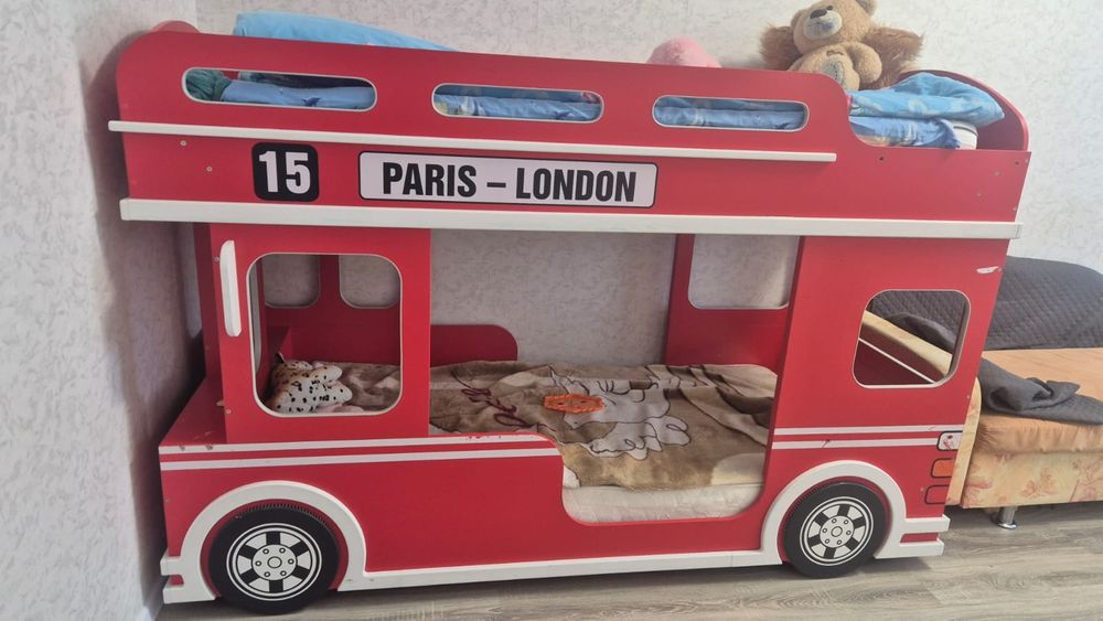 Кровать двухспальная