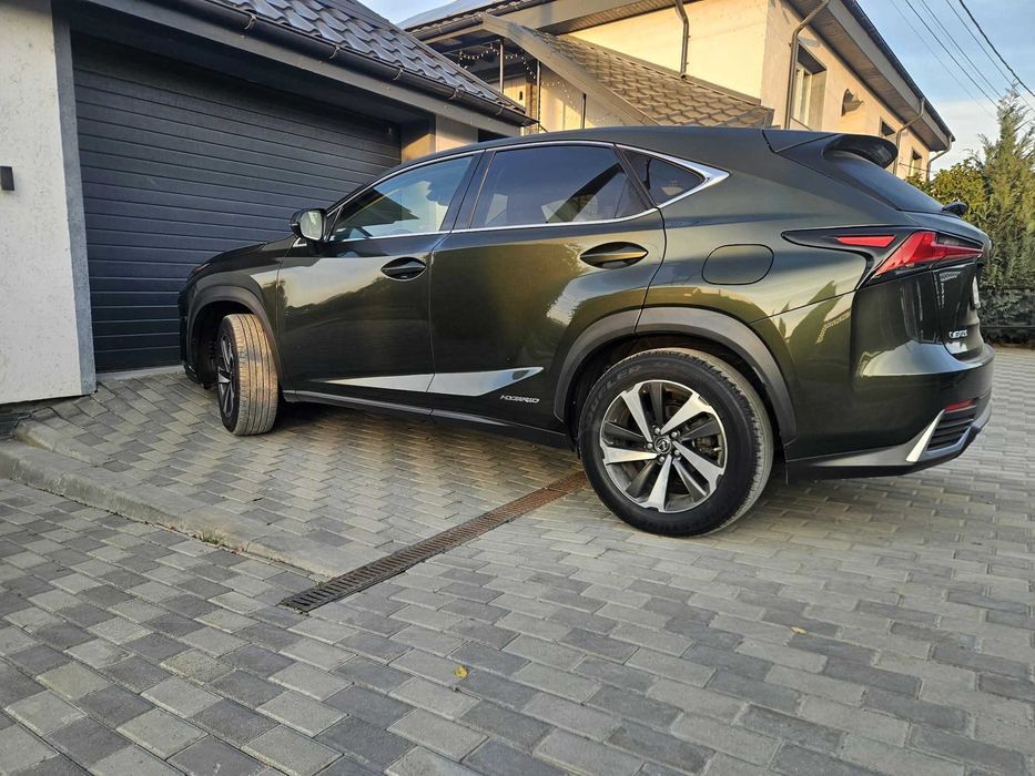 LEXUS NX 2020 — imagine 2