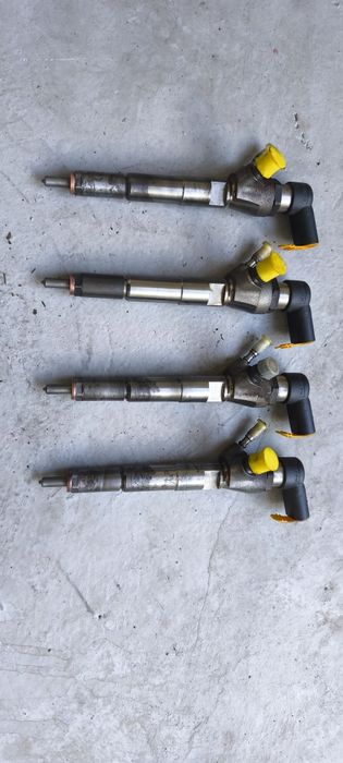Injectoare 1.5 dci dacia Nissan