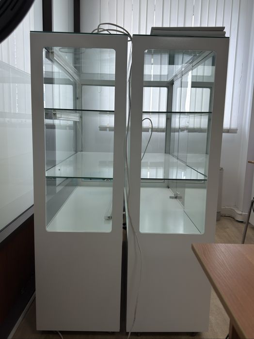 Продаются витрины