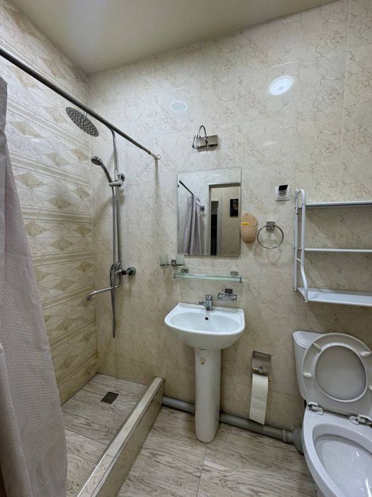 Т Ц Чиланзар-3.  1комнатная Евро.  С обстановкой